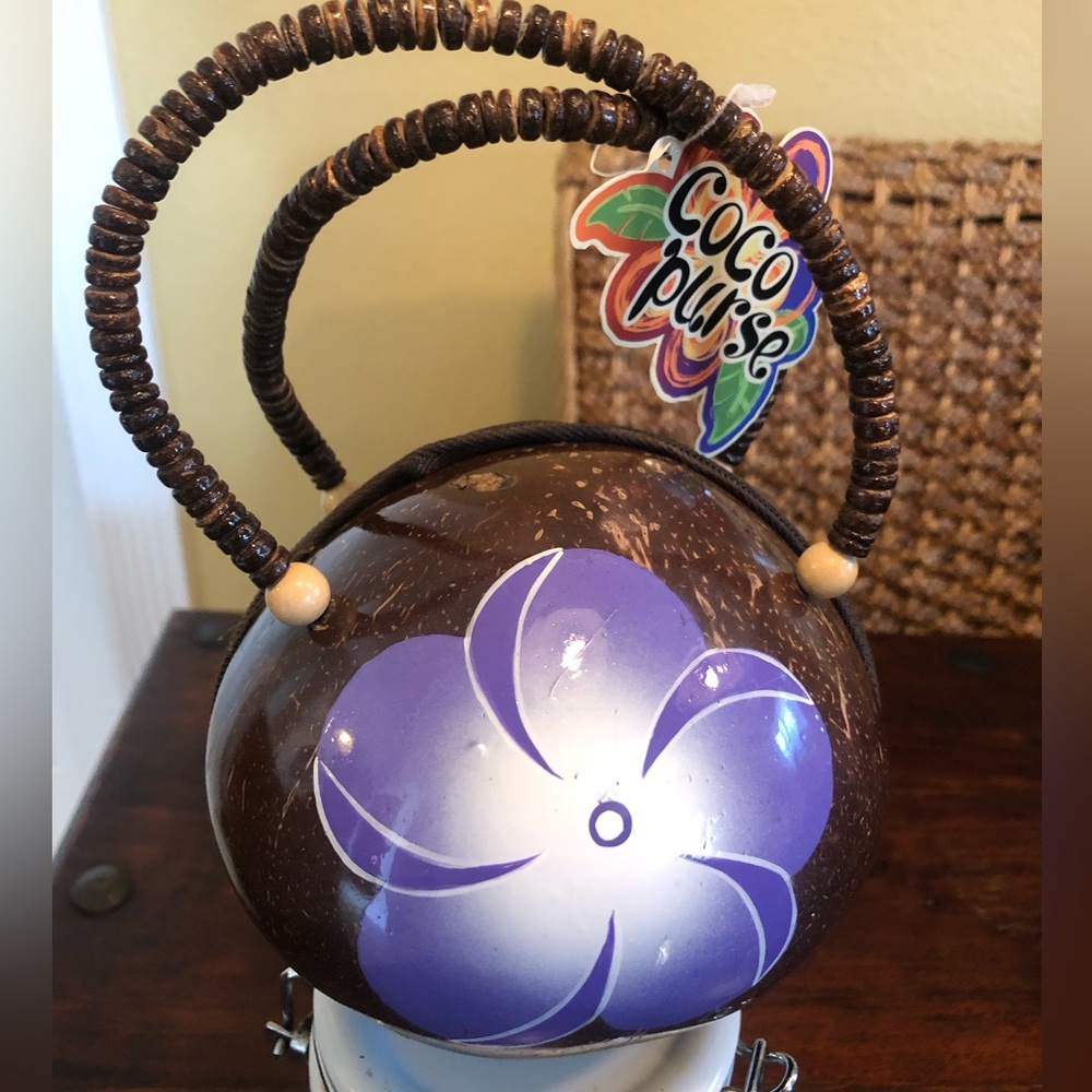NEW Hawaiian Genuine Coconut Shell Purse with Purple Hibiscus